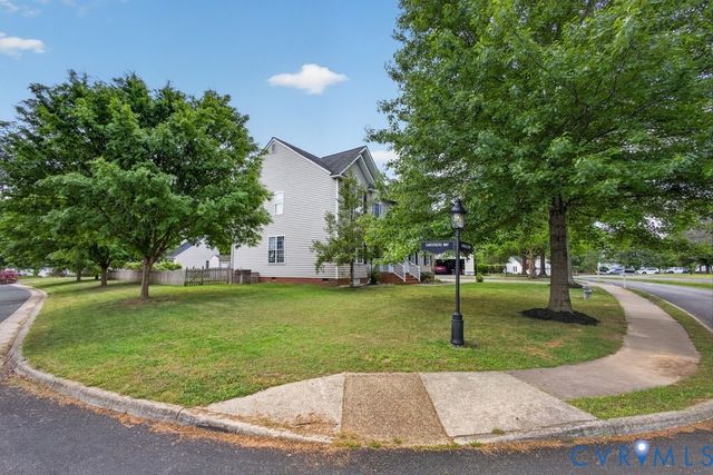 11218 Cedarlea Pky, Glen Allen, VA 23059