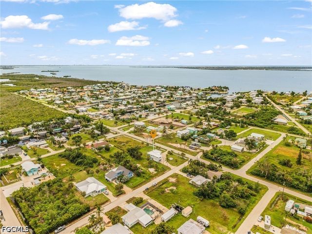 2510 Rose AVE, St James City, FL 33956