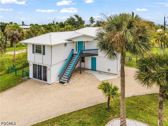 2510 Rose AVE, St James City, FL 33956