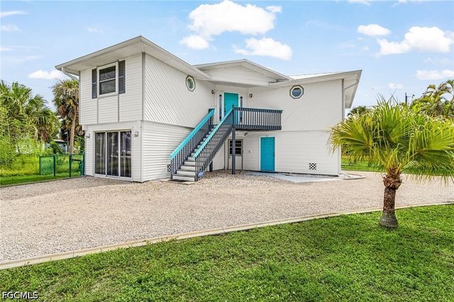2510 Rose AVE, St James City, FL 33956