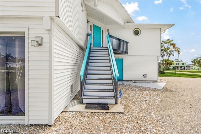 2510 Rose AVE, St James City, FL 33956