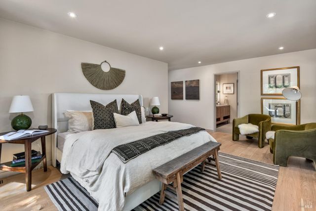 18492 White Oak Dr, Sonoma, CA 95476