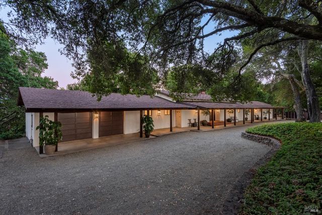 18492 White Oak Dr, Sonoma, CA 95476