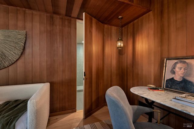 18492 White Oak Dr, Sonoma, CA 95476