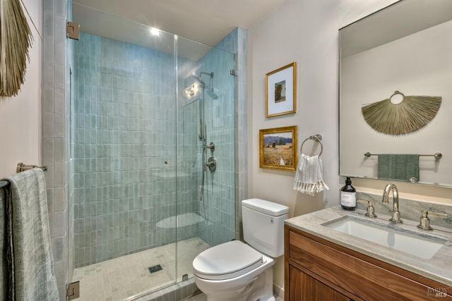 18492 White Oak Dr, Sonoma, CA 95476