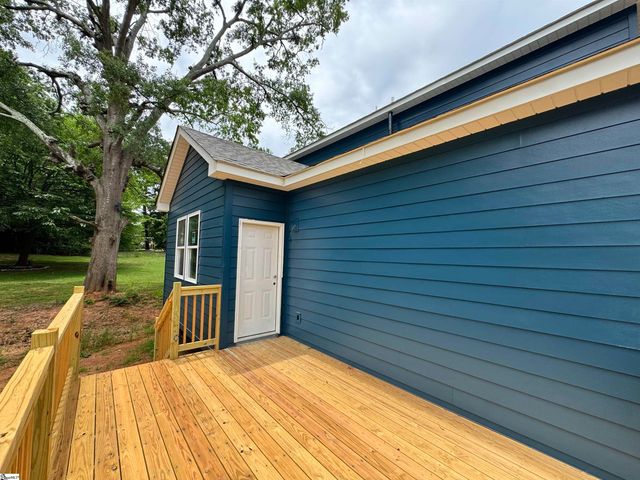 112 Hillcrest Circle, Anderson, SC 29624