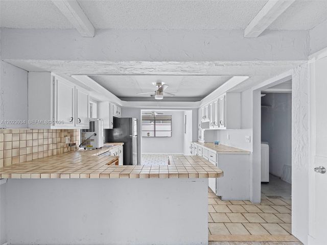 3310 NW 66th St, Fort Lauderdale, FL 33309