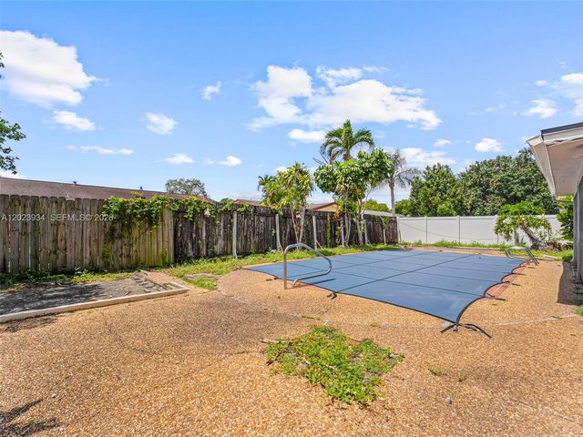3310 NW 66th St, Fort Lauderdale, FL 33309