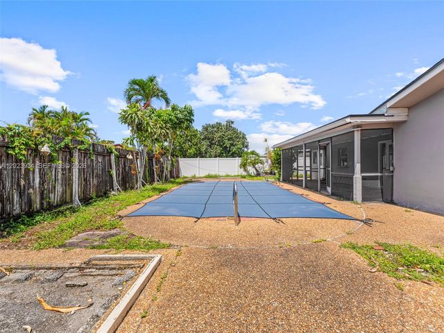 3310 NW 66th St, Fort Lauderdale, FL 33309
