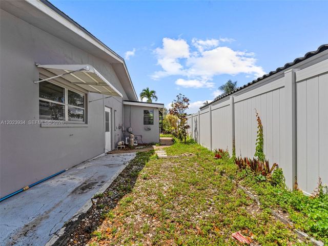 3310 NW 66th St, Fort Lauderdale, FL 33309