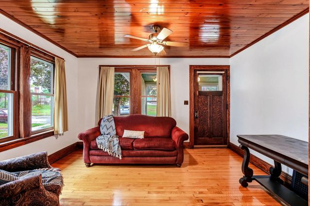 300 Van Buren Avenue, Saint Paul, MN 55103