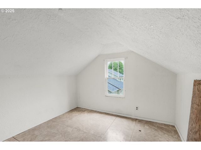 405 Ne 115TH Cir, Vancouver, WA 98685