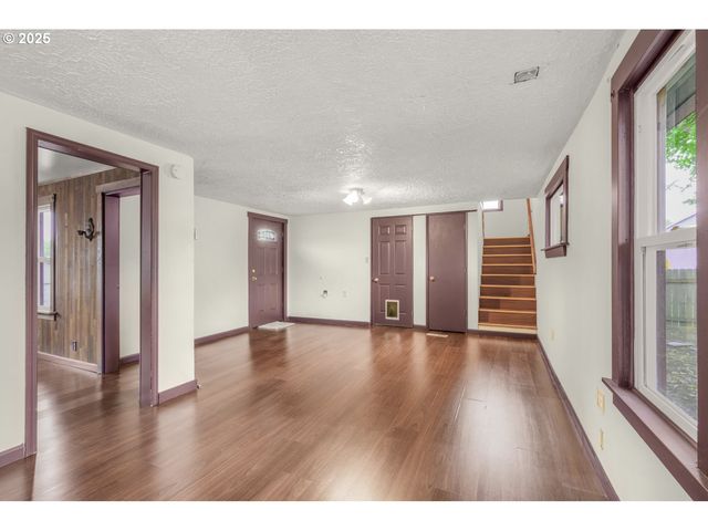 405 Ne 115TH Cir, Vancouver, WA 98685