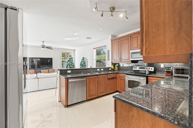 11558 NW 84th St, Doral, FL 33178