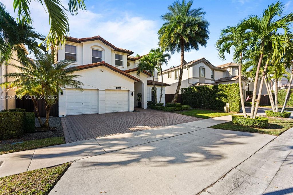 11558 NW 84th St, Doral, FL 33178
