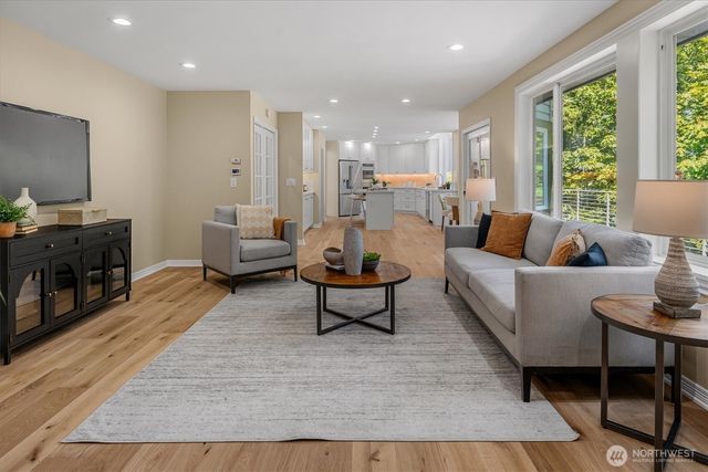 17410 102nd Avenue NE, Bothell, WA 98011