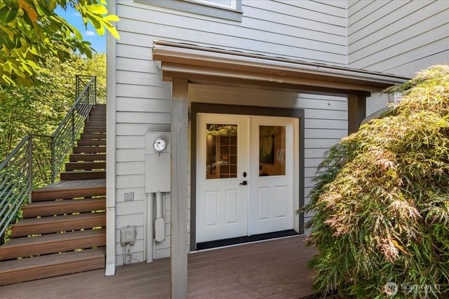17410 102nd Avenue NE, Bothell, WA 98011