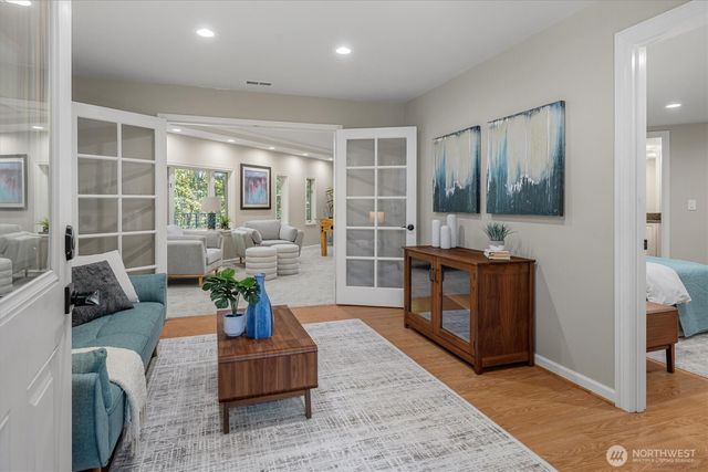 17410 102nd Avenue NE, Bothell, WA 98011