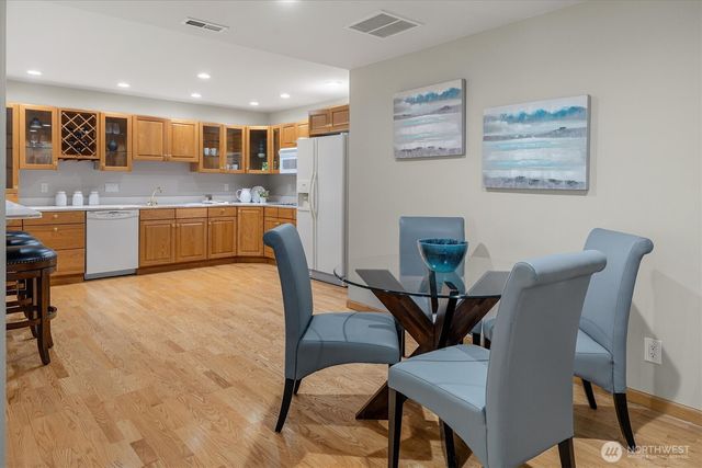 17410 102nd Avenue NE, Bothell, WA 98011