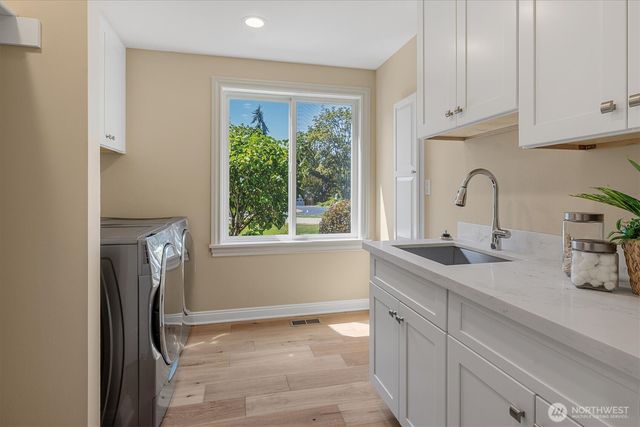 17410 102nd Avenue NE, Bothell, WA 98011