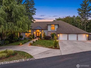 17410 102nd Avenue NE, Bothell, WA 98011