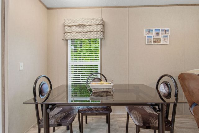 261 Joe Ave, Hohenwald, TN 38462