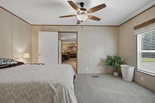 261 Joe Ave, Hohenwald, TN 38462