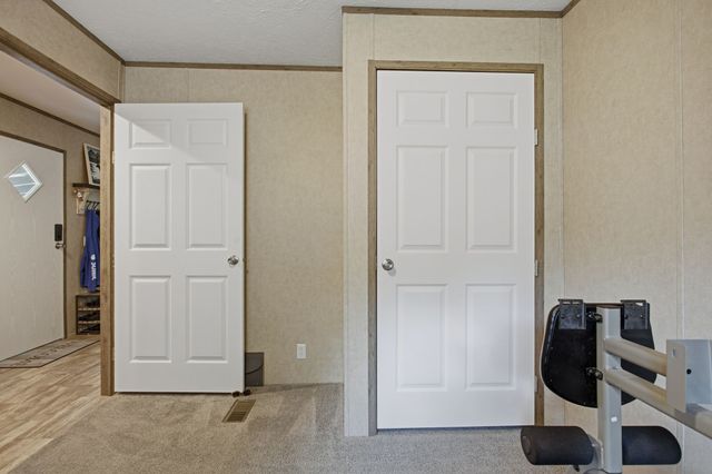 261 Joe Ave, Hohenwald, TN 38462
