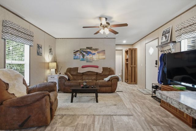 261 Joe Ave, Hohenwald, TN 38462