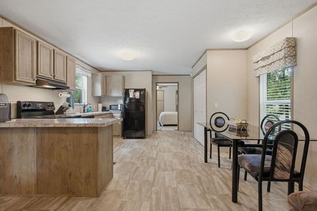 261 Joe Ave, Hohenwald, TN 38462
