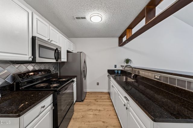 19 Crystal Oaks Court, Durham, NC 27707