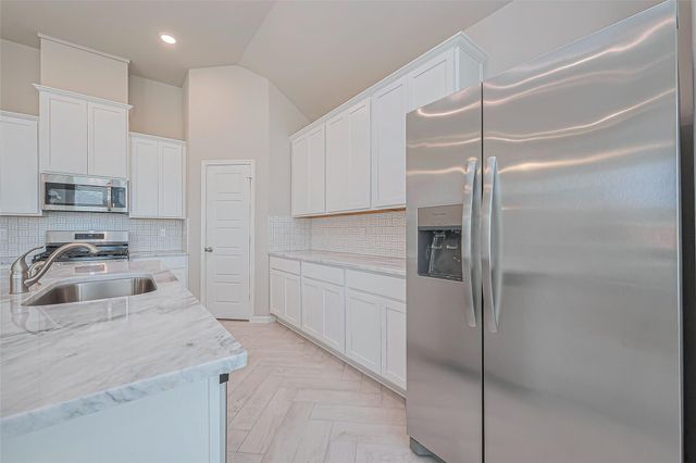 205 Paseo Park Drive, Brookshire, TX 77423