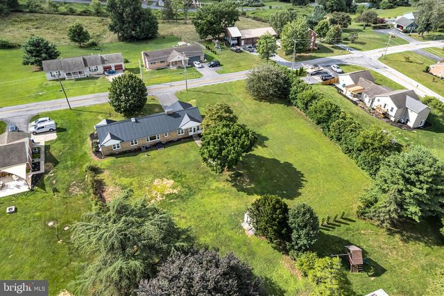5631 LISCHEYS CHURCH RD, Spring Grove, PA 17362