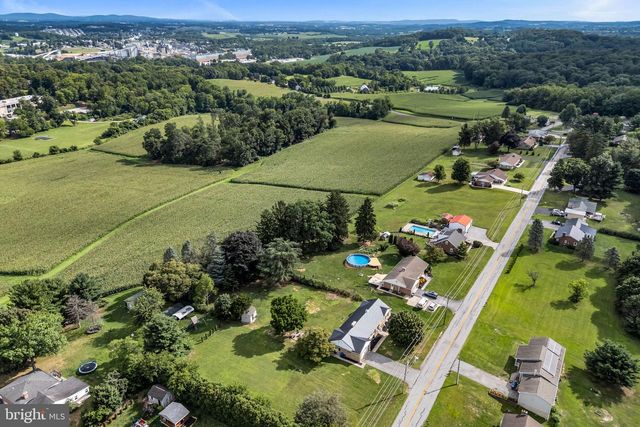 5631 LISCHEYS CHURCH RD, Spring Grove, PA 17362
