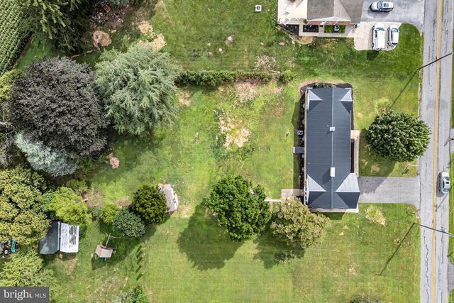 5631 LISCHEYS CHURCH RD, Spring Grove, PA 17362