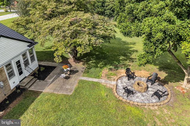 5631 LISCHEYS CHURCH RD, Spring Grove, PA 17362