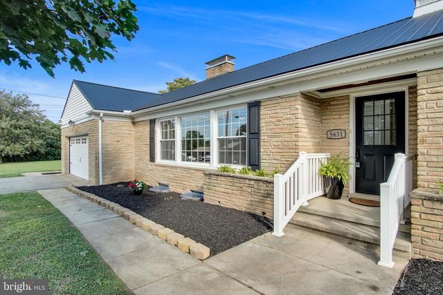5631 LISCHEYS CHURCH RD, Spring Grove, PA 17362