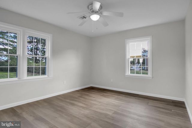 5631 LISCHEYS CHURCH RD, Spring Grove, PA 17362