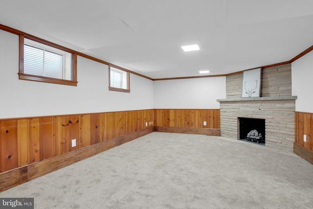 5631 LISCHEYS CHURCH RD, Spring Grove, PA 17362