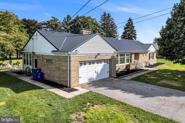5631 LISCHEYS CHURCH RD, Spring Grove, PA 17362