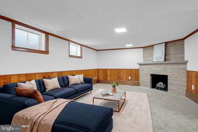 5631 LISCHEYS CHURCH RD, Spring Grove, PA 17362