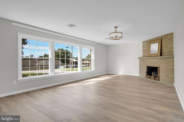 5631 LISCHEYS CHURCH RD, Spring Grove, PA 17362