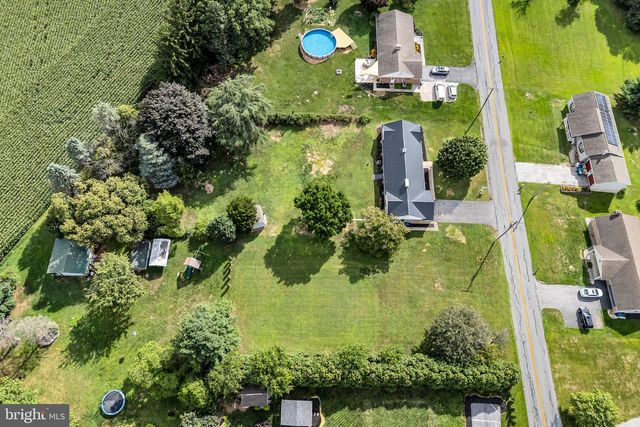 5631 LISCHEYS CHURCH RD, Spring Grove, PA 17362