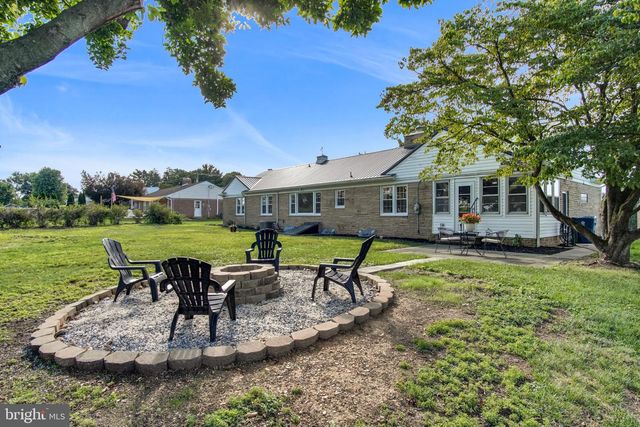 5631 LISCHEYS CHURCH RD, Spring Grove, PA 17362