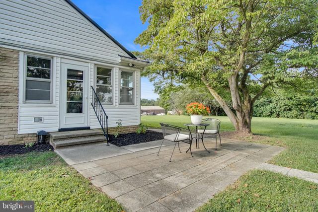 5631 LISCHEYS CHURCH RD, Spring Grove, PA 17362