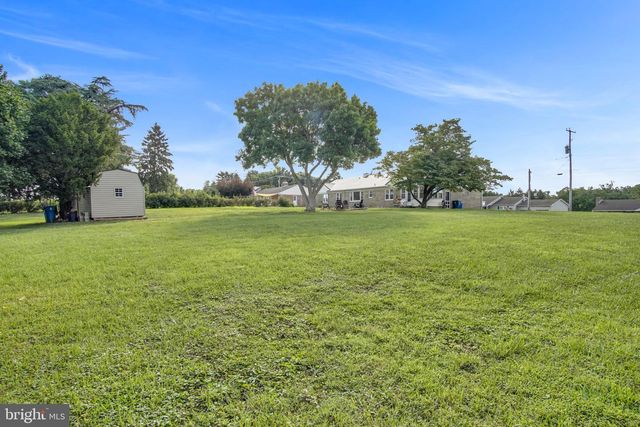 5631 LISCHEYS CHURCH RD, Spring Grove, PA 17362