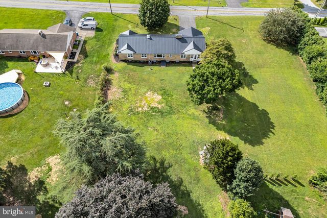 5631 LISCHEYS CHURCH RD, Spring Grove, PA 17362