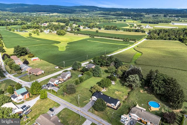 5631 LISCHEYS CHURCH RD, Spring Grove, PA 17362
