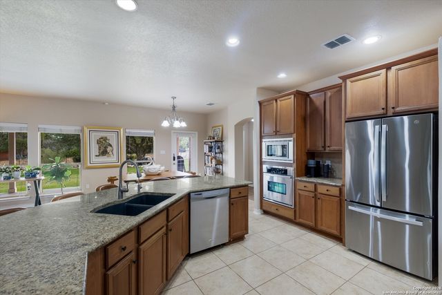 28022 George Obrien, San Antonio, TX 78260