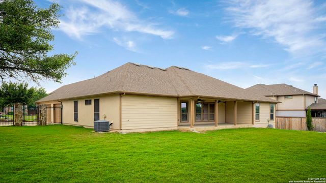 28022 George Obrien, San Antonio, TX 78260